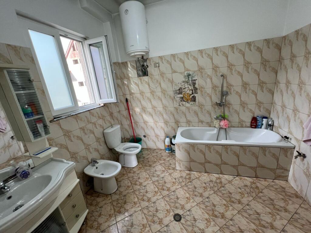 Occasion!!! At Sauku Roundabout, near the Artificial Lake, 3-Storey Villas for sale