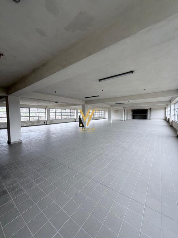 WAREHOUSE 720 M2 FOR RENT IN PRUSH 2,800 EURO
