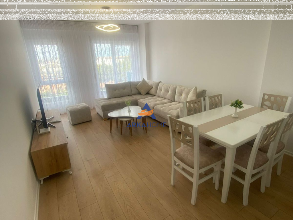 JEPET APARTMENT ME QERA 1+1+BALLKON " RRUGA 5 MAJ" 55.000 LEKE