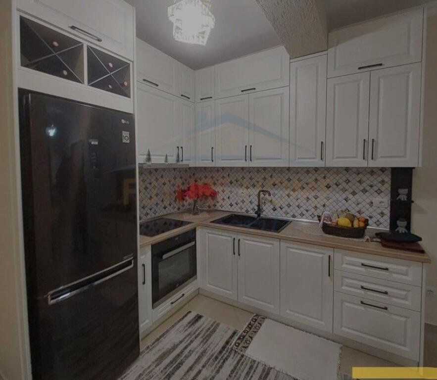 For sale, Apartment 1+1+2 Balconies, New Maternity, Tirana.