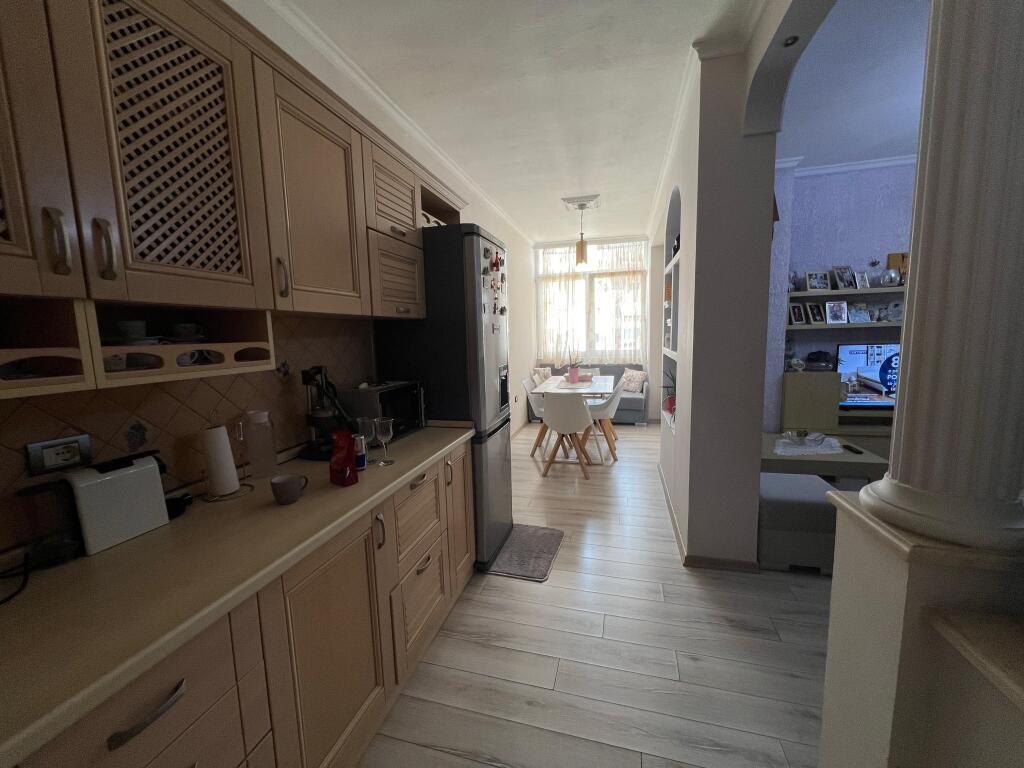 Apartament 2+1, Don Bosko!