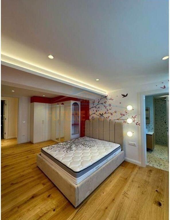 For sale, Penthouse 3+1+3+2 Parking Spaces, Dry Lake, Tirana.!!