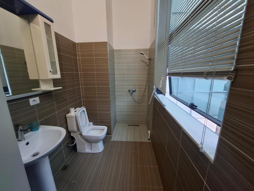 Jepet apartament me qera 2+1+2