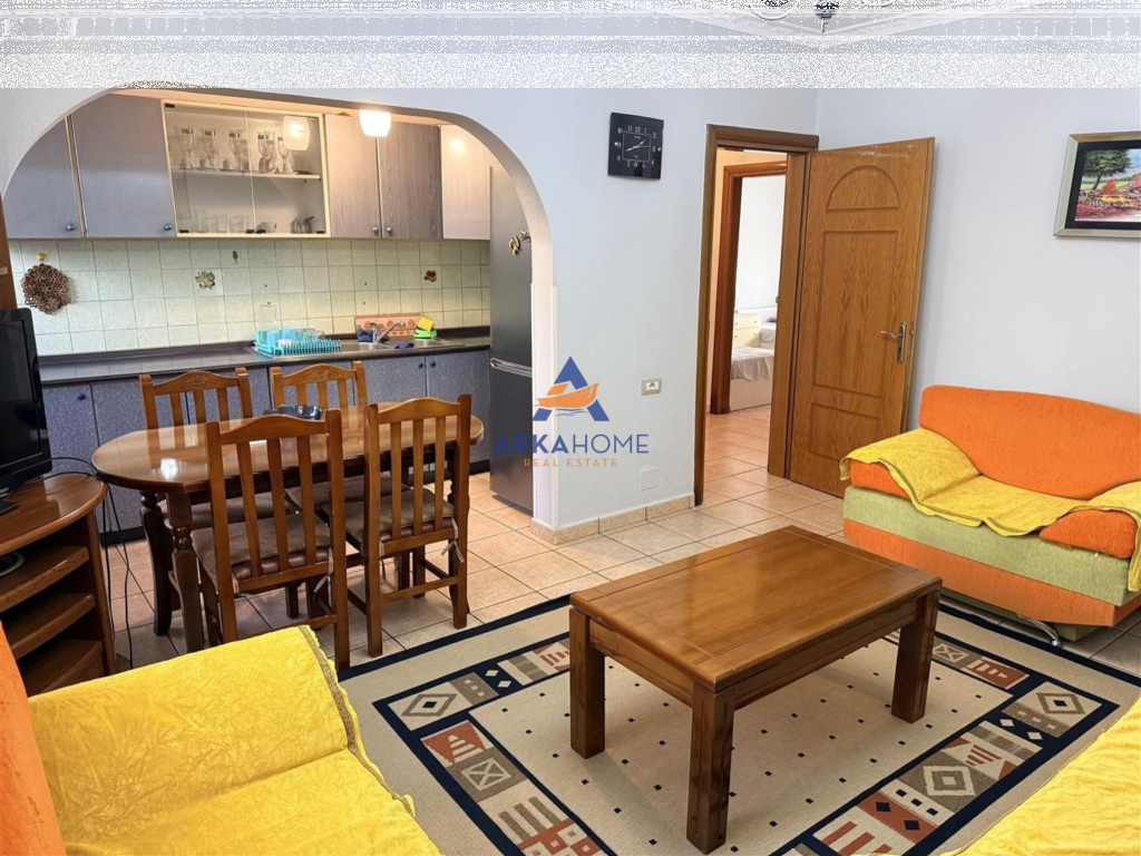 JEPET APARTAMENT ME QERA 2+1+BALLKON "ISH PARKU, SHKOLLA NAIM FRASHËRI" 55.000 LEKE