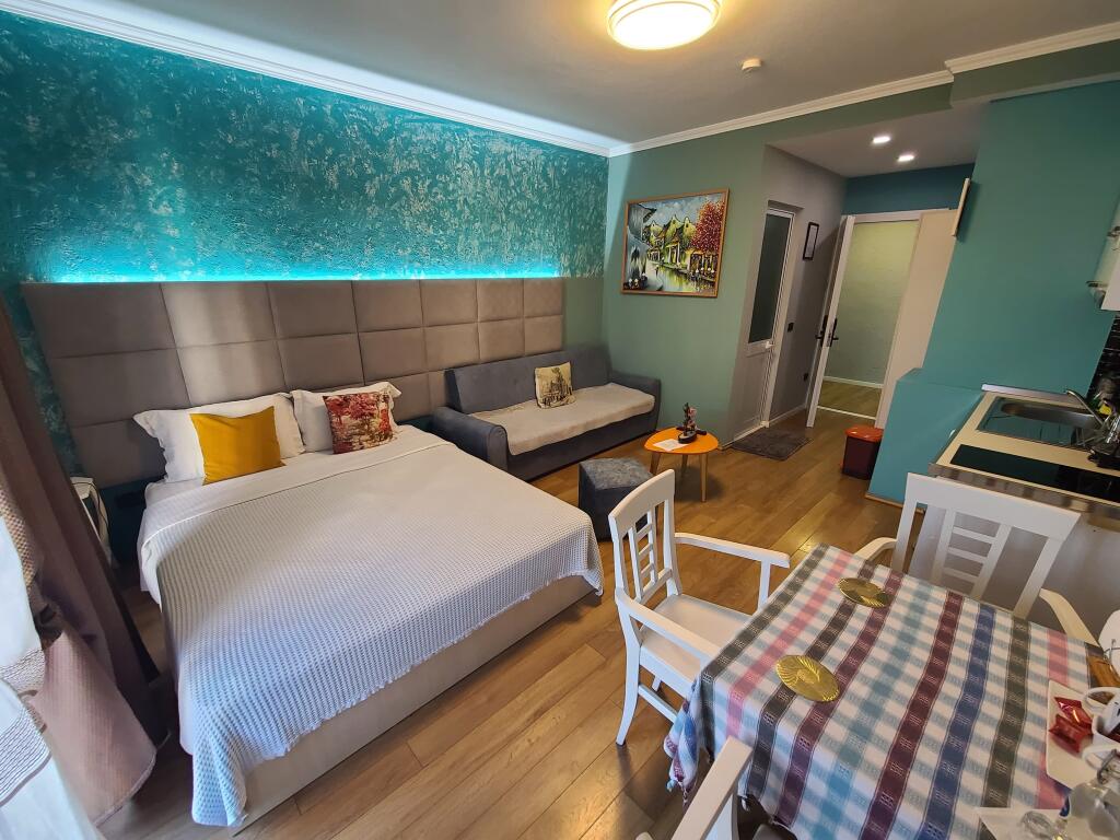 Shitet Apartment I pershtatur Hotel