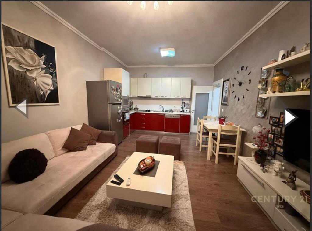 2+1,arredato via babe rexha a globe,225.000 euro