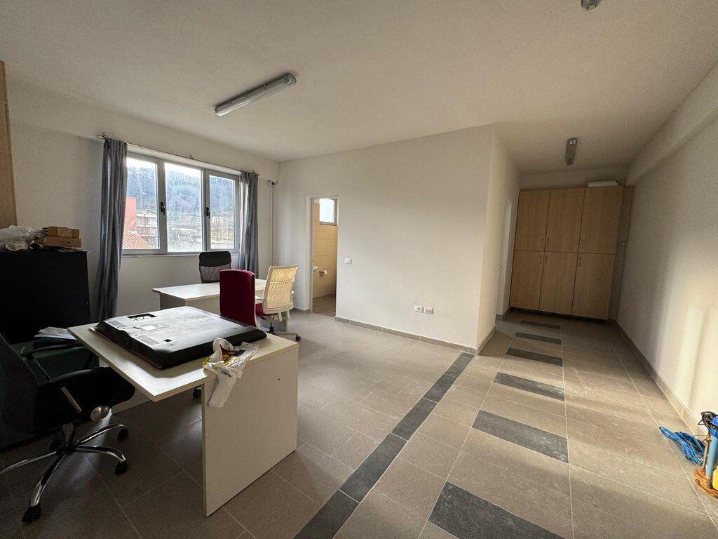 EDIFICIO PER SERVIZI E MAGAZZINAGGIO IN AFFITTO A PRUSH, TIRANA!