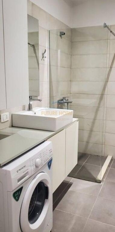 Affitto, Appartamento 1+1, Complesso Mangalem, Tirana.