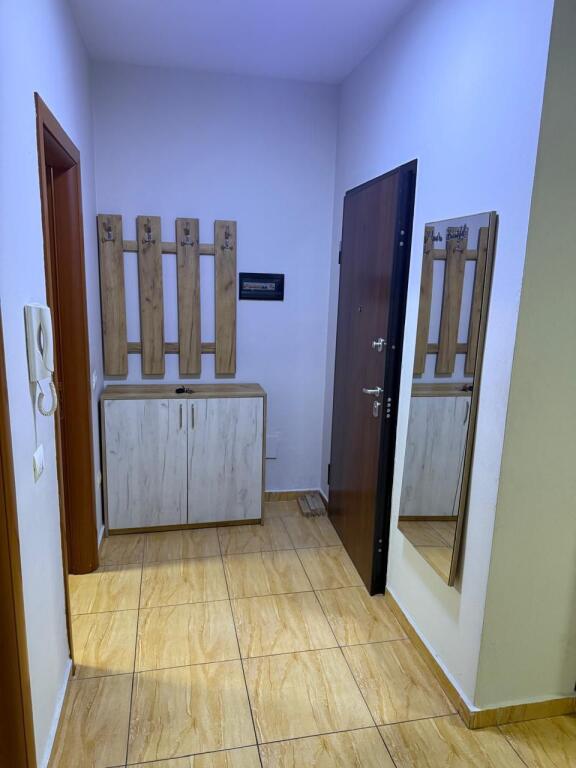 2+1,e mobiluar ne laprake,700 euro bruto me taksa te perfshira