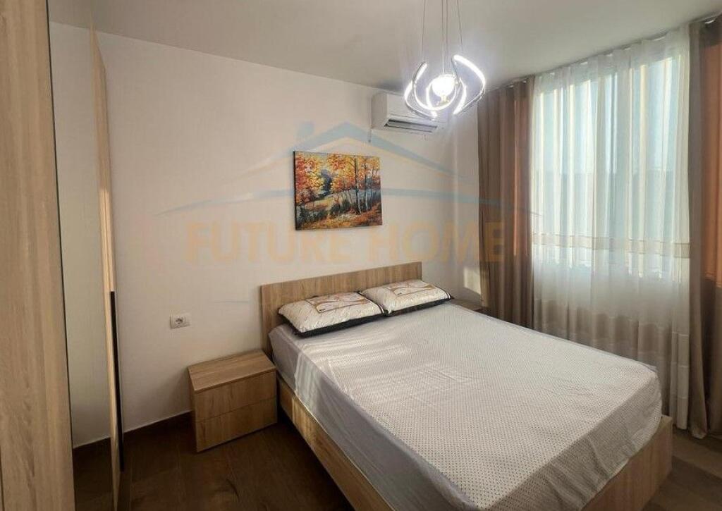 Rent, Studio apartment, Wilson Square, Tirana.
