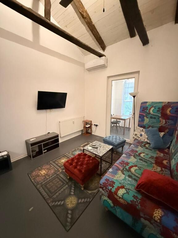 PRIVATE HOUSE FOR RENT NEAR PETRO NINI HIGH SCHOOL