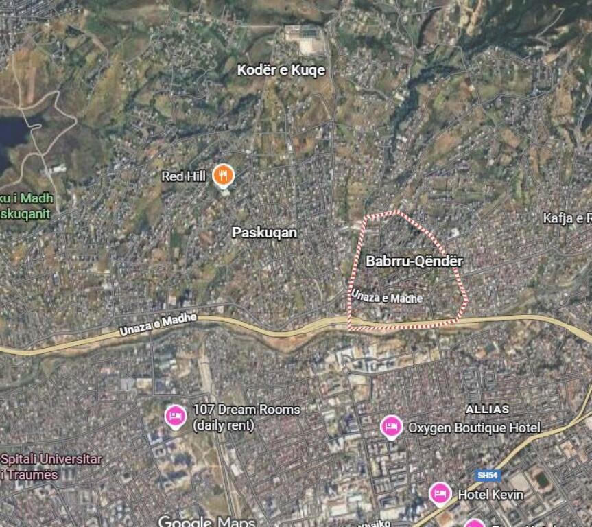 Ambjent biznesi me qera ne Babrru , ne fillimin e rruges kryesore Halit Haxhiaj (ID 42611188).