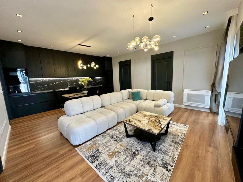 📣 QERA SUPER Apartament Luksoz 3+1 Me 2 Tualete Dhe Post Parking 📍Garden Building 🛣️ Rruga e "Kavajes" ✨