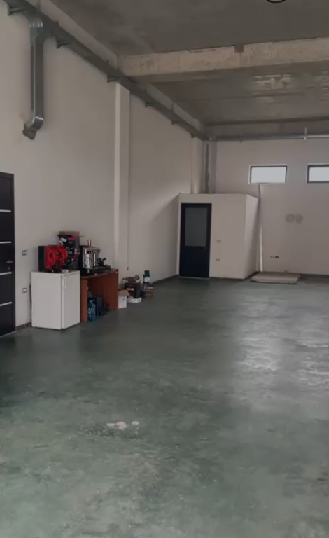 Jepet me qira magazinë në Prush