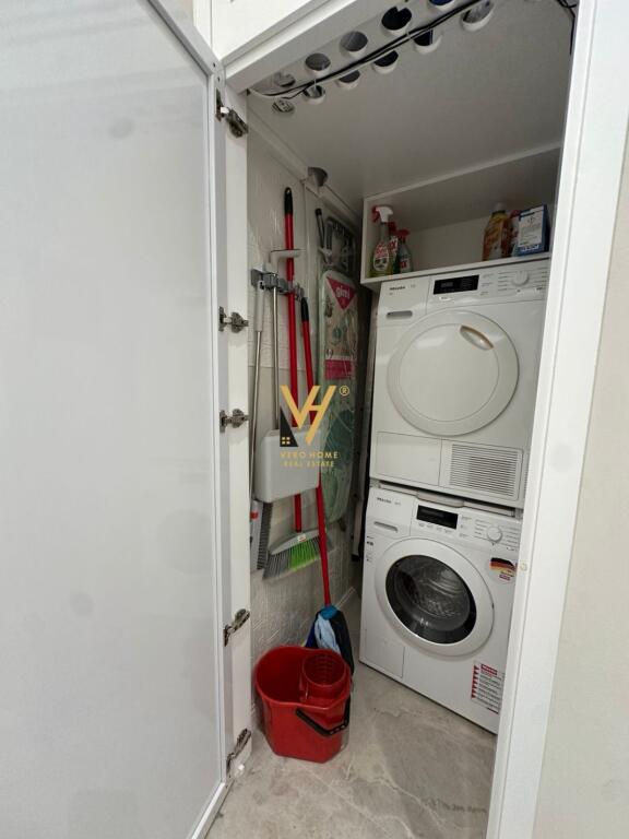 JEPET APARTAMENT 1+1 ME QIRA TE RRUGA E BARRIKADAVE 700 EURO