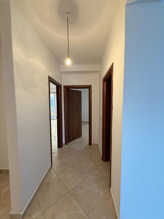 🏢 Jepet me qira apartament / zyrë pranë Qendrës së Tiranës  
