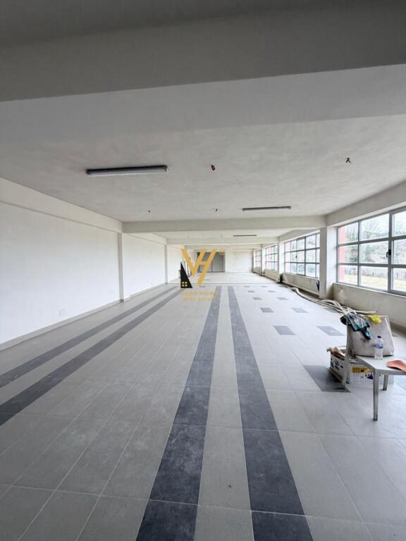 WAREHOUSE 720 M2 FOR RENT IN PRUSH 2,800 EURO