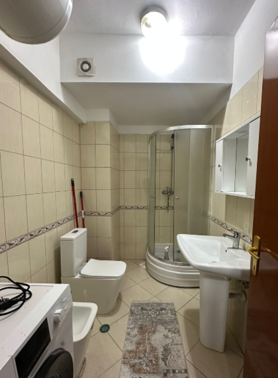 🏡 Apartment 3+1 for Rent – Komuna e Parisit