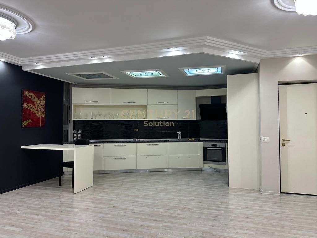 Apartment 2+1+2 for sale near the Palace with Arrows