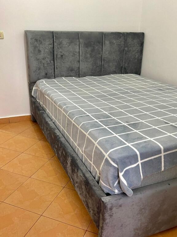 📣 Appartamento 2+1 in affitto – 📍 Via Gjergj Legisi Lapraka💶 Prezzo: 55.000 lek / mese
