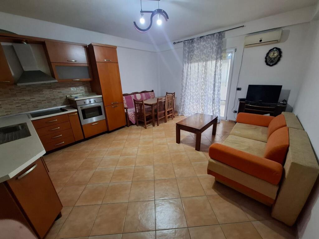 Appartamento 1+1 in Affitto Quartiere 12 a Durazzo