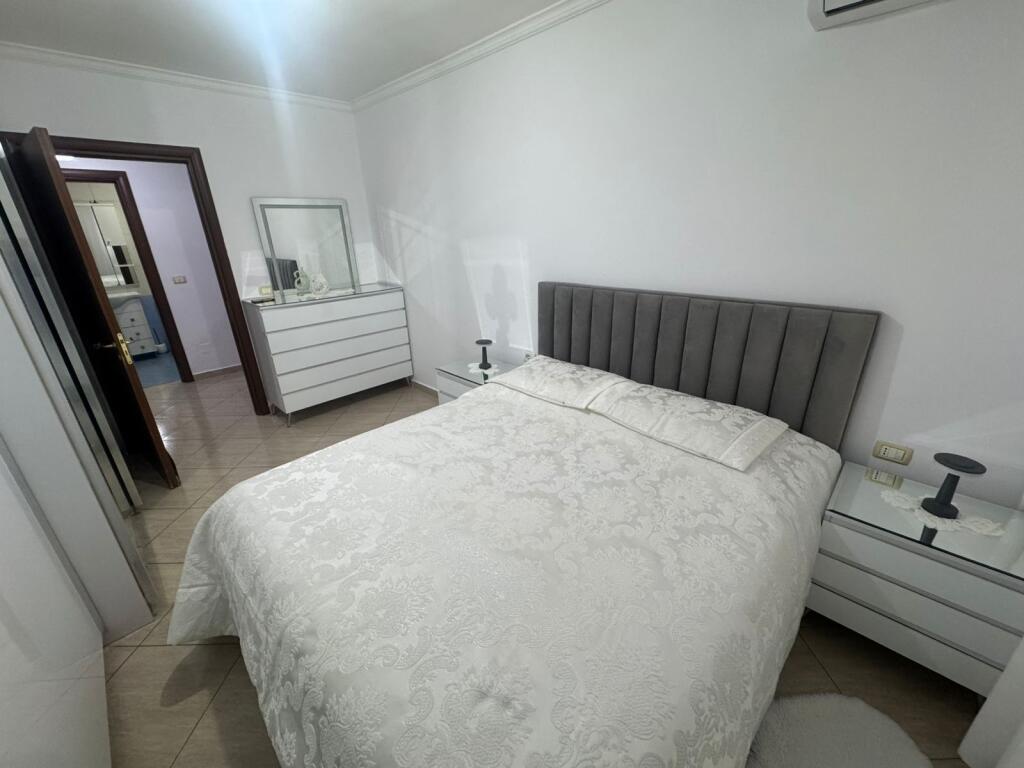 🏡Appartamento 2+1 in affitto 📍 Indirizzo: Via Jordan Misja💰 Prezzo: 70.000 lek / mese