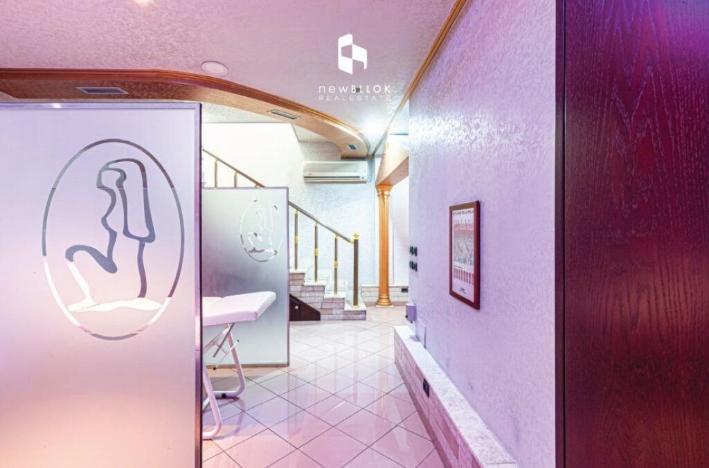 In vendita: Locale con 2 Piani 📍Mine Peza/Via Durazzo || (399,000 €) Posizione Super, Vicino al Centro