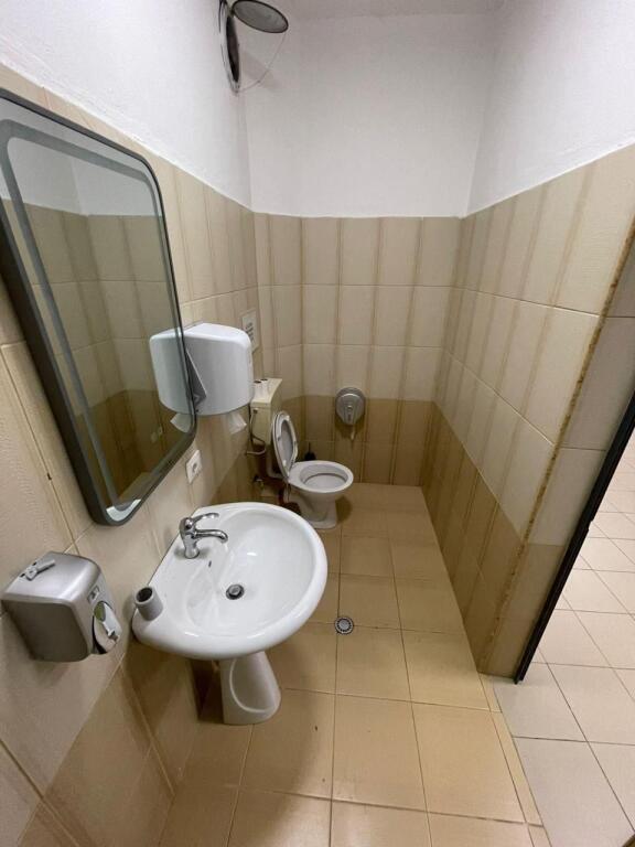 DYQAN ME QERA 140 M2 PAZAR I RI  75.000 LEKE