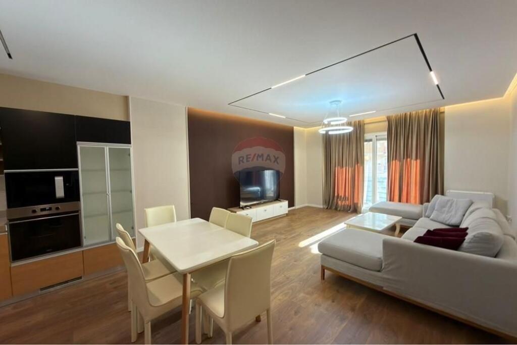 Ofrohet apartament 2+1 pre qira, Ne Don Bosko, Vizion PLus