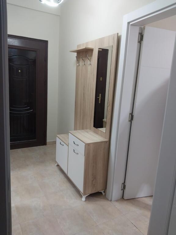 Jepet apartament 1+1 me qira siper Komunes tek Mbikalimi!