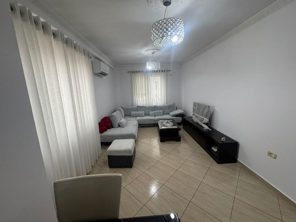 🏡Appartamento 2+1 in affitto 📍 Indirizzo: Via Jordan Misja💰 Prezzo: 70.000 lek / mese