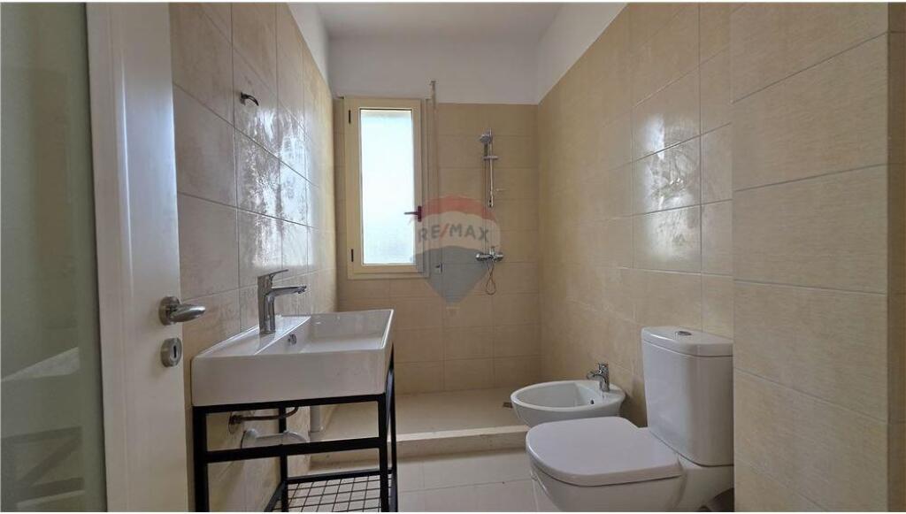 🌊 Apartament 2+1+2 për Shitje – Lungomare, Vlorë 🌊