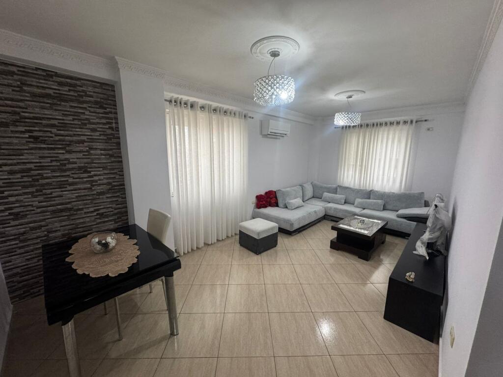 🏡Appartamento 2+1 in affitto 📍 Indirizzo: Via Jordan Misja💰 Prezzo: 70.000 lek / mese