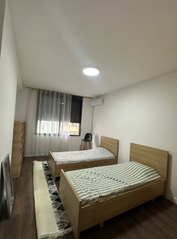 🏡 Apartment 3+1 for Rent – Komuna e Parisit