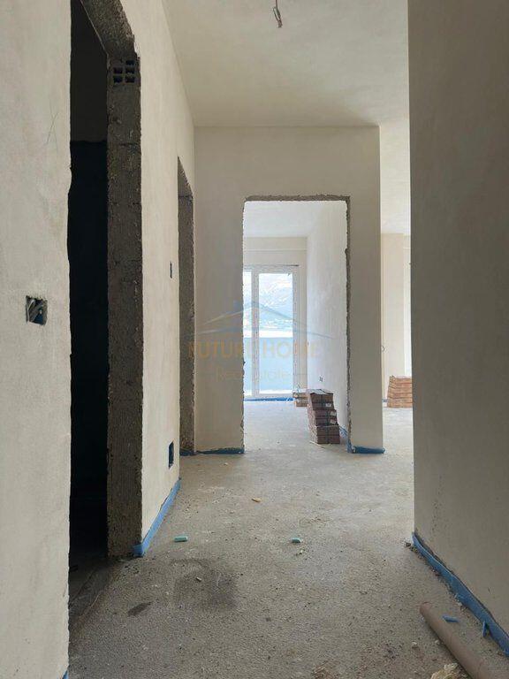 For sale 2+1 apartment, Ali Demi, Tirana.