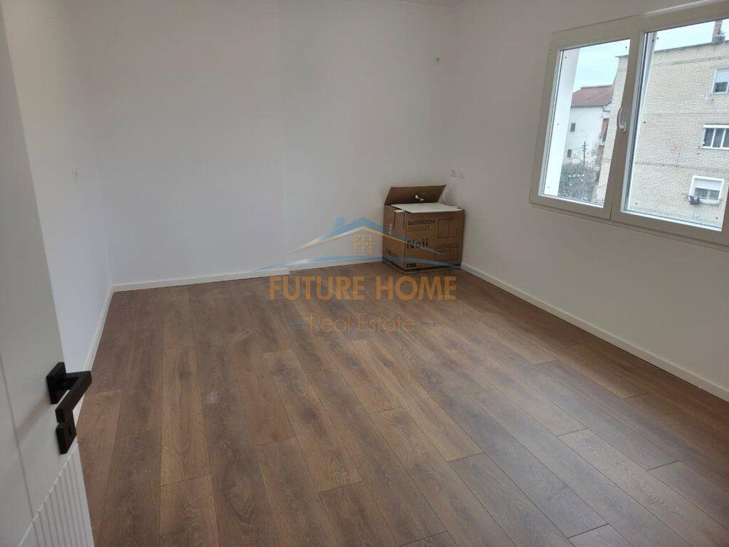 In vendita, Appartamento 1+1, Mercato elettrico, Tirana.