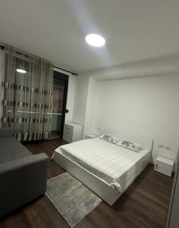 🏡 Apartment 3+1 for Rent – Komuna e Parisit