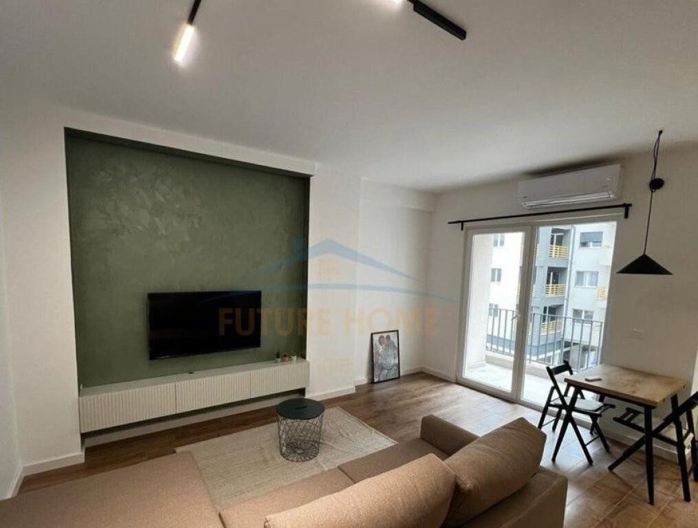 Affitto, Appartamento 1+1, Complesso Aura, Tirana.