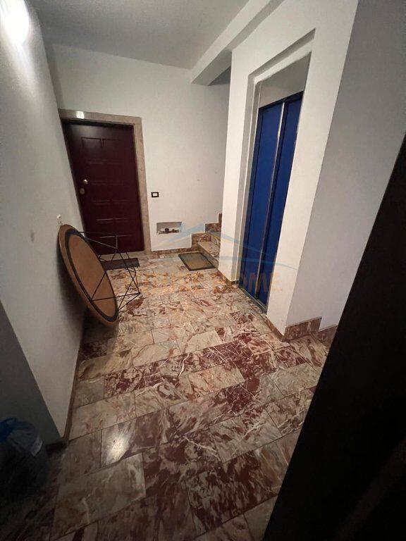 Në Shitje, Apartament 3+1+2, Afër Bashkisë, Durrës