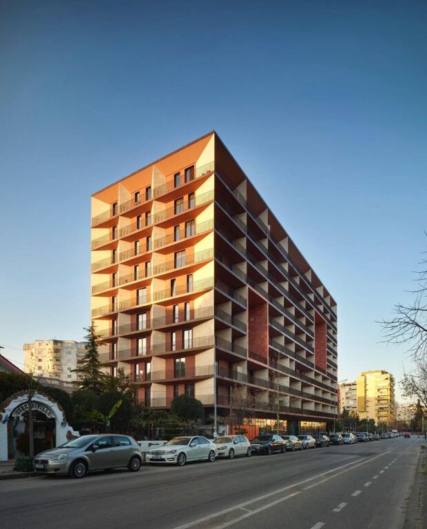 UFFICIO IN AFFITTO 127.07 M2 VIA KOSOVAREVE 1500 EURO