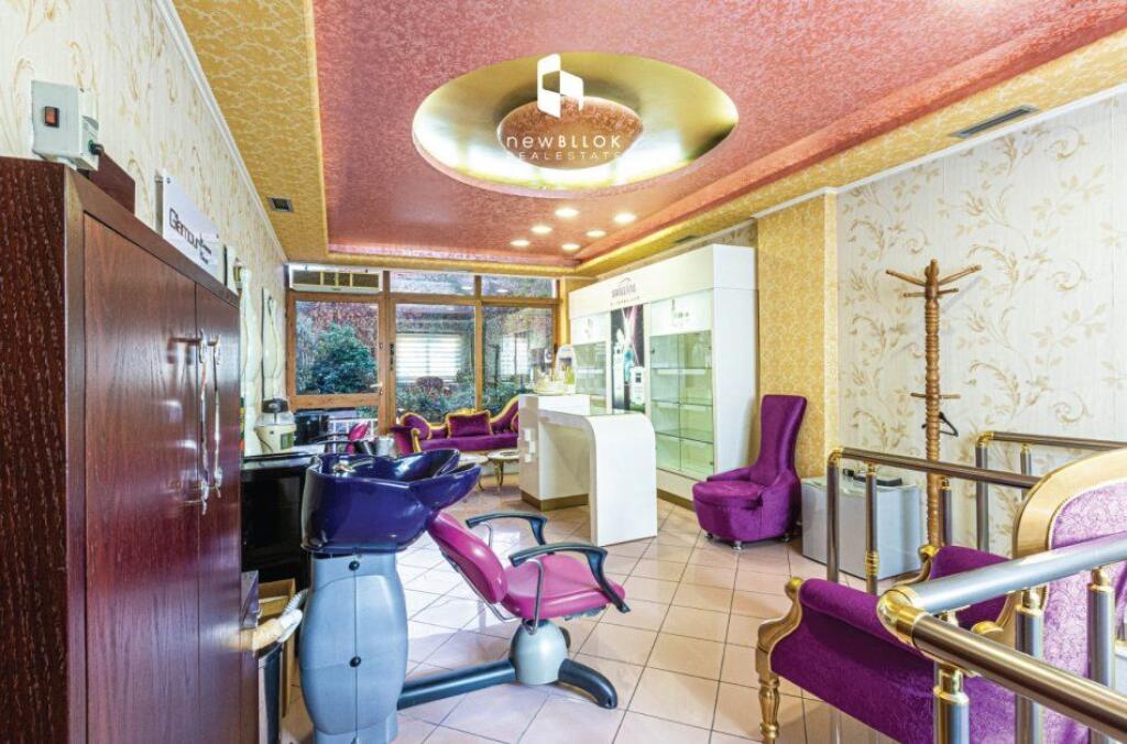 In vendita: Locale con 2 Piani 📍Mine Peza/Via Durazzo || (399,000 €) Posizione Super, Vicino al Centro