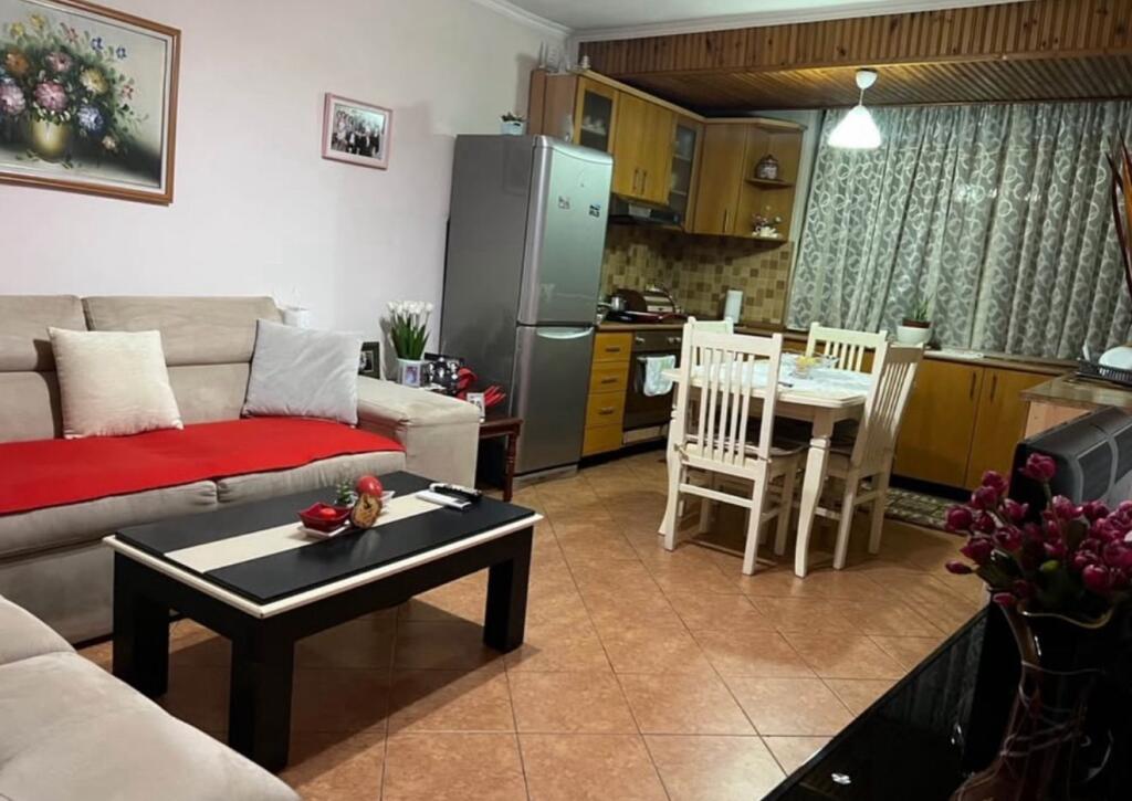 Apartment 2+1 for sale, Bllok, near Petro Nini Gymnasium