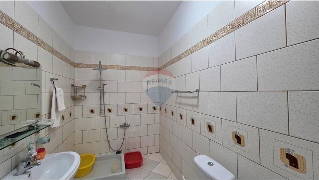 Apartament 3+1+2 ne shitje tek Rr. e Cipajve 1450€/m2 (i negociueshem)