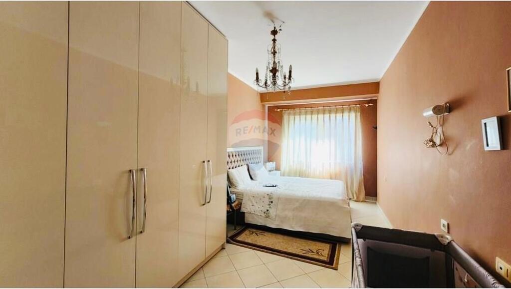 Jepet apartament me qera 2+1, Yzberisht