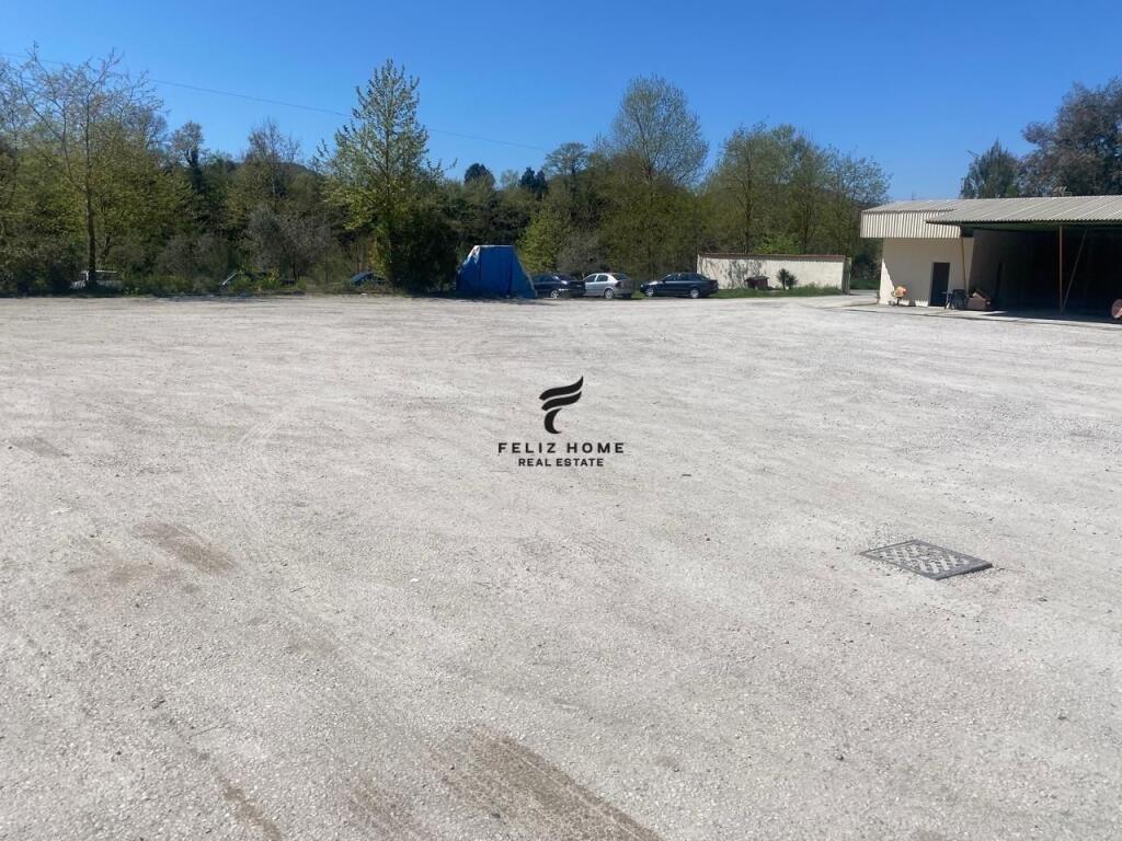 TERRENO IN AFFITTO E EDIFICIO COMMERCIALE 10.000 M2 AFFITTO 10.000 EURO