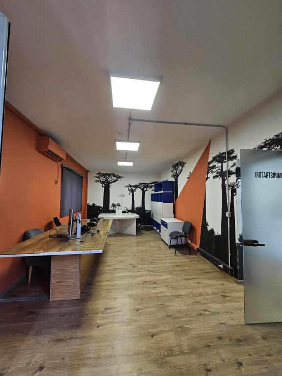 Office for rent in Bllok with an area of 311m2