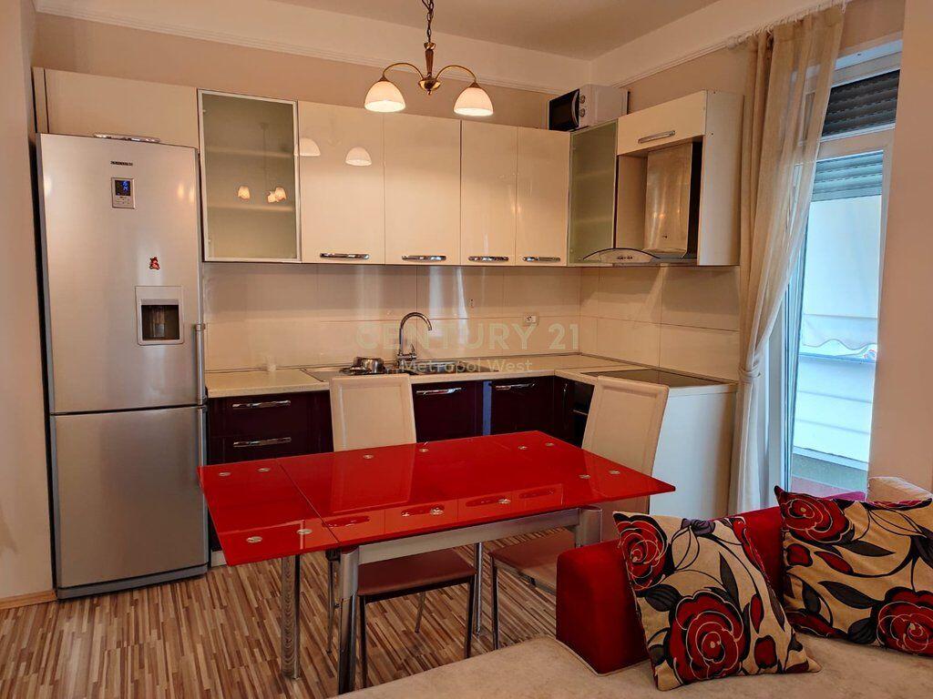 APPARTAMENTO 2+1 IN AFFITTO + GARAGE VICINO A MYSLYM SHYRI