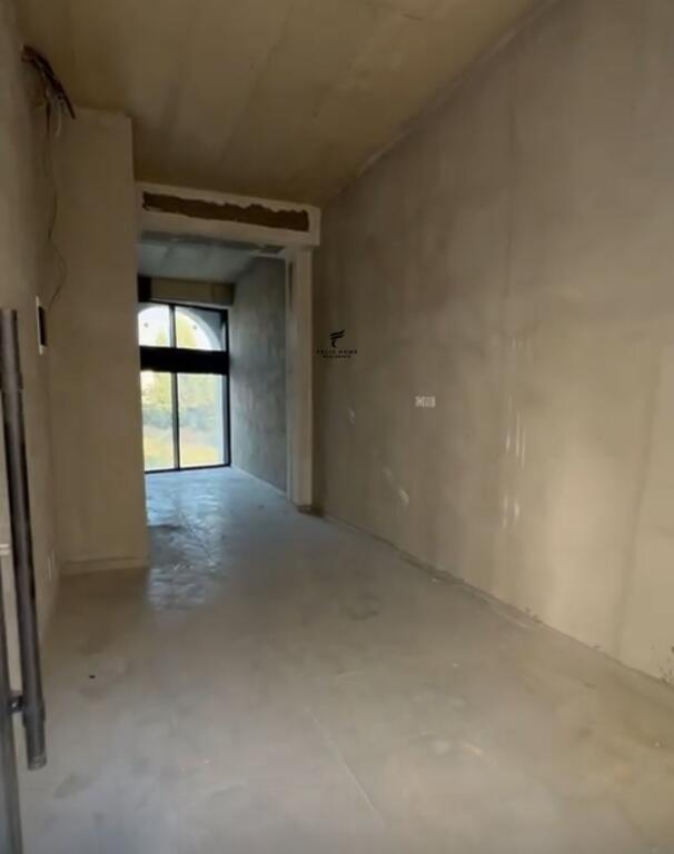 NEGOZIO IN AFFITTO 40 M2 ASTIR 40.000 LEKE