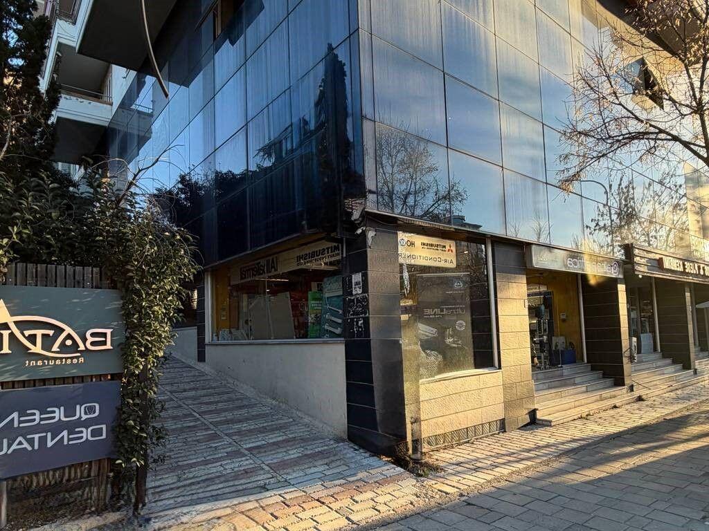 NJesi komerciale per qira! 3,000 € /Muaj