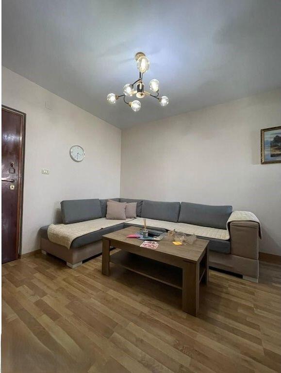 Affittasi appartamento 2+1 a Laprakë, Via Dritan Hoxha 550 € /Mese